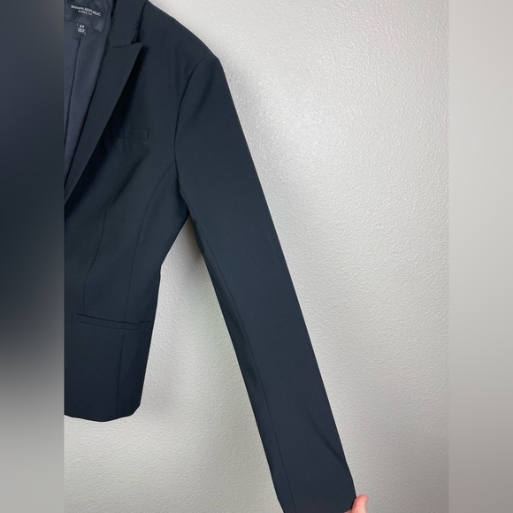 Banana Republic Women's 2 TALL Black Italian Washable Wool Blazer Coat 267508 - Picture 4 of 16